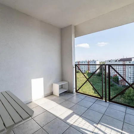 Piatkowo 2-bedroom By Bookinghost Poznań