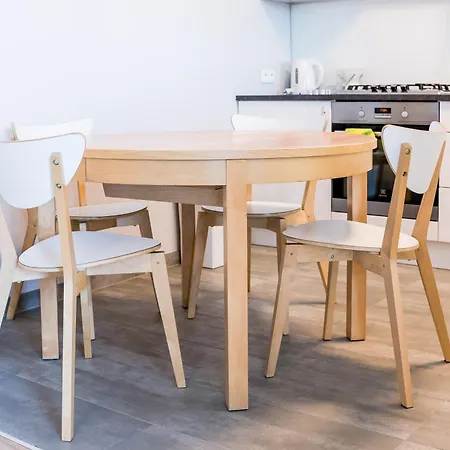 Piatkowo 2-bedroom By Bookinghost *