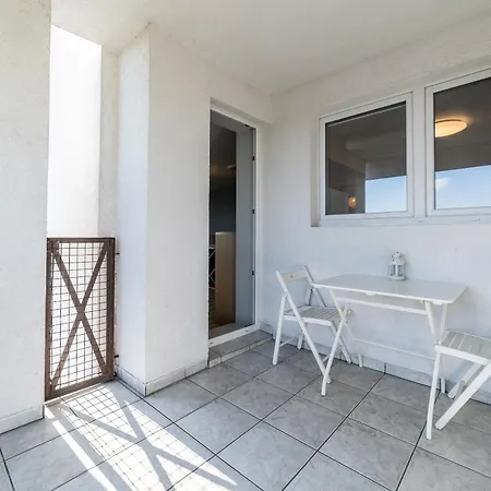 Apartman Piatkowo 2-bedroom By Bookinghost *